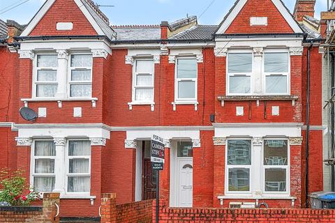 4 bedroom terraced house for sale, Pine Road, London NW2