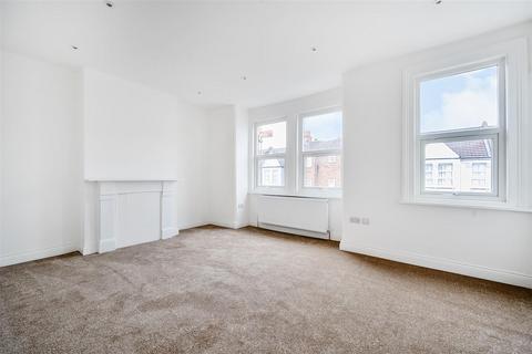 4 bedroom terraced house for sale, Pine Road, London NW2