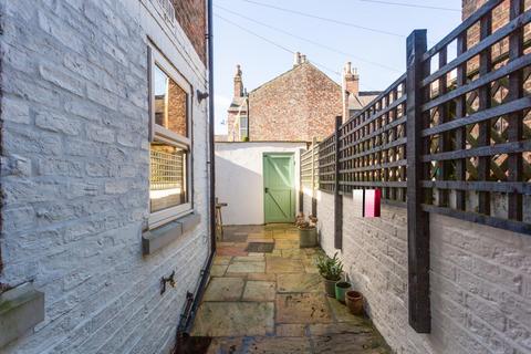 3 bedroom terraced house for sale, Scott Street, York