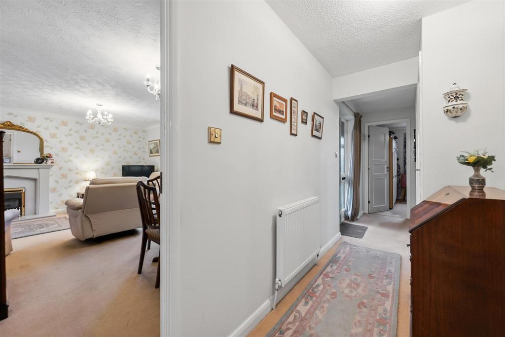 Hallway and Lounge-Diner.jpg