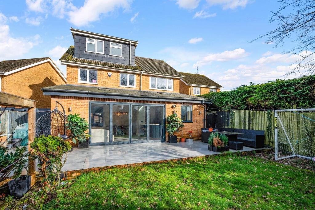 Whitegate way,