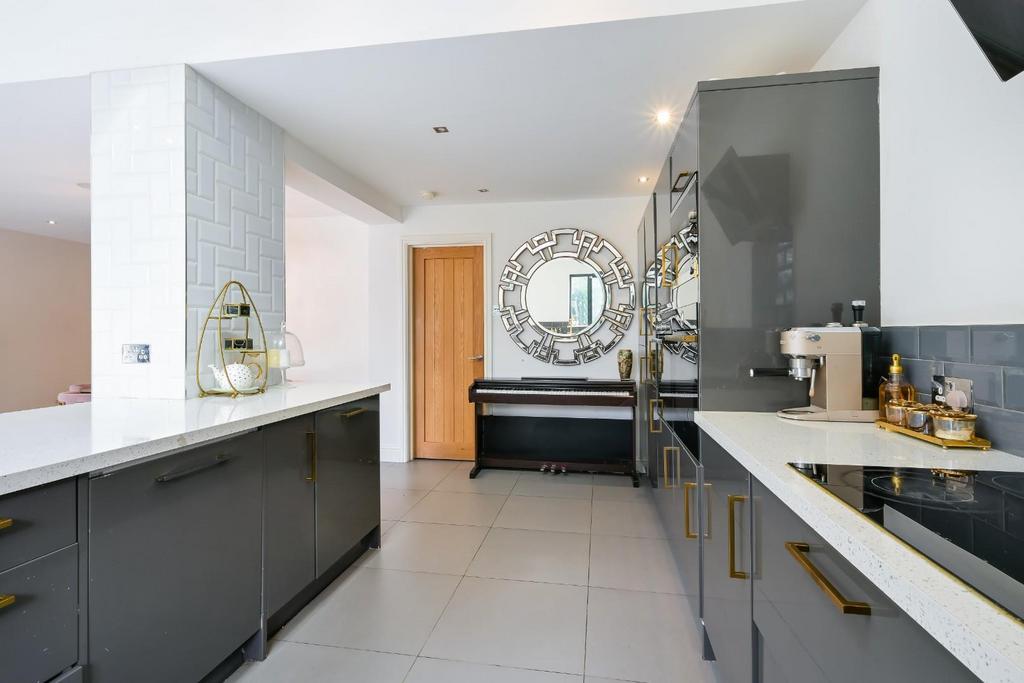 Whitegate way