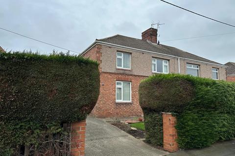 3 bedroom semi-detached house to rent, Beech Oval, Sedgefield