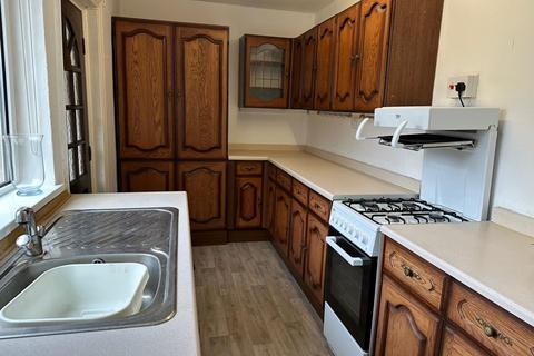 3 bedroom semi-detached house to rent, Beech Oval, Sedgefield