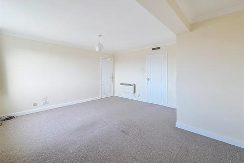 2 bedroom flat for sale, Thorn Road, Hedon, Hull