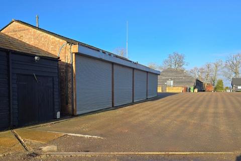 Warehouse to rent, Woodhall Ln Radlett WD7 9