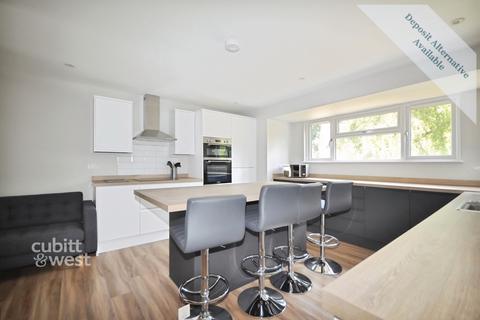 undefined, Anglesey Close, Crawley, RH11