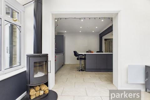 4 bedroom detached house to rent, The Downs, Standlake, Witney, Oxfordshire, OX29