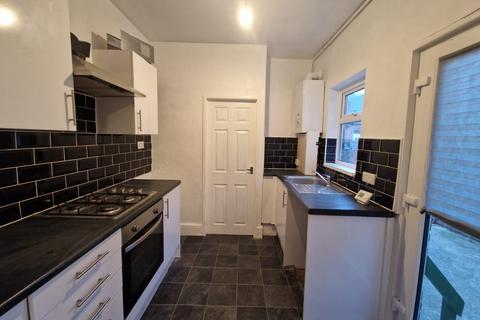 2 bedroom flat to rent, Eastbourne Avenue, Gateshead NE8