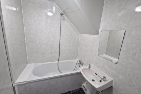 2 bedroom flat to rent, Eastbourne Avenue, Gateshead NE8