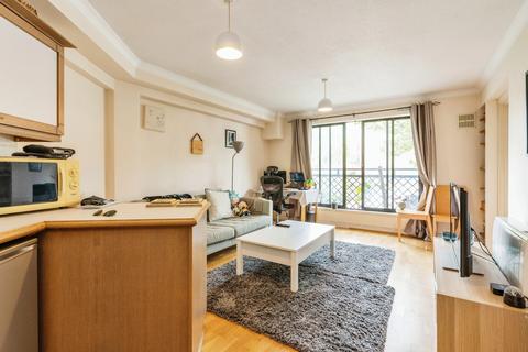 1 bedroom flat to rent, Waterloo Gardens, Milner Square, London, N1