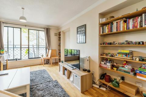 1 bedroom flat to rent, Waterloo Gardens, Milner Square, London, N1