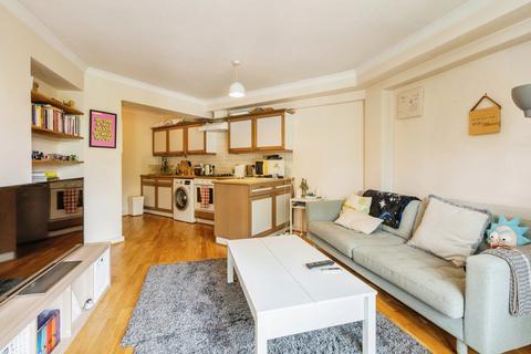1 bedroom flat to rent, Waterloo Gardens, Milner Square, London, N1