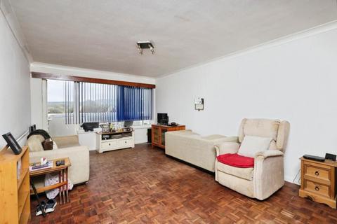 1 bedroom flat for sale, Eastbourne BN21