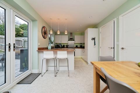 4 bedroom detached house for sale, Cherry Avenue, Hessle, HU13