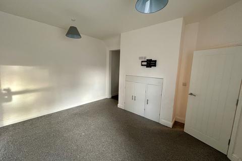 2 bedroom ground floor flat to rent, LOVELY GROUND FLOOR TWO BEDROOM FLAT WITH ALLOCATED PARKING - AVAILABLE NOW