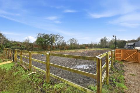 4 bedroom detached house for sale, Lincoln Road, Rochford, Essex, SS4