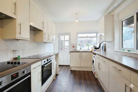 6 bedroom semi-detached house for sale, Bellclose Road, West Drayton, UB7