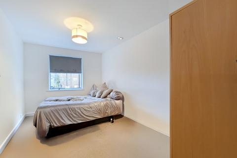 2 bedroom flat to rent, Hayes Grove, London, SE22