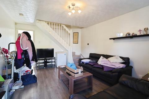 2 bedroom semi-detached house for sale, De Havilland Road, Cardiff