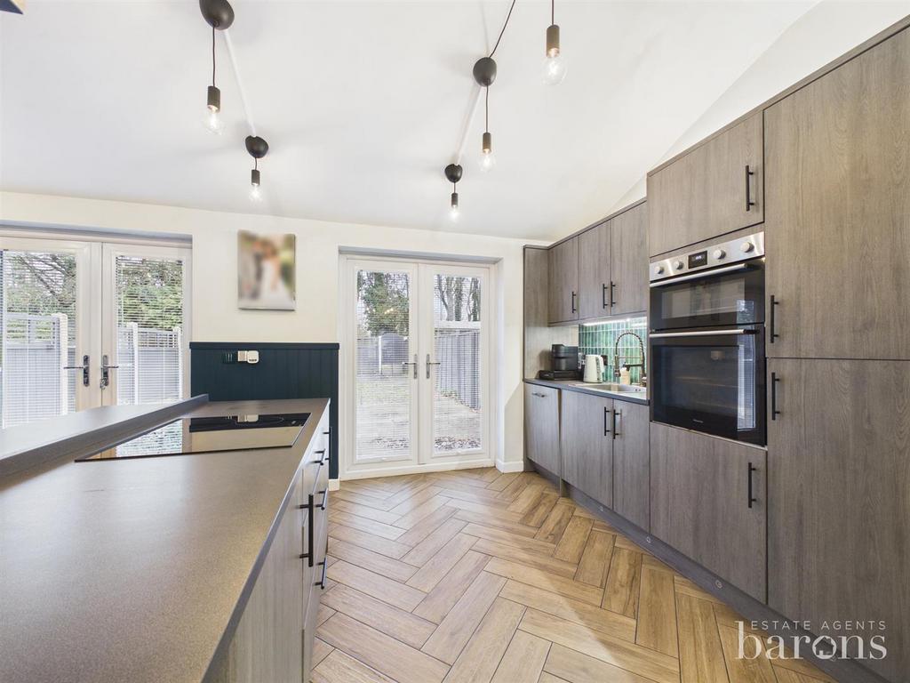 CAM05500 G0-PR0137-STILL001.jpg