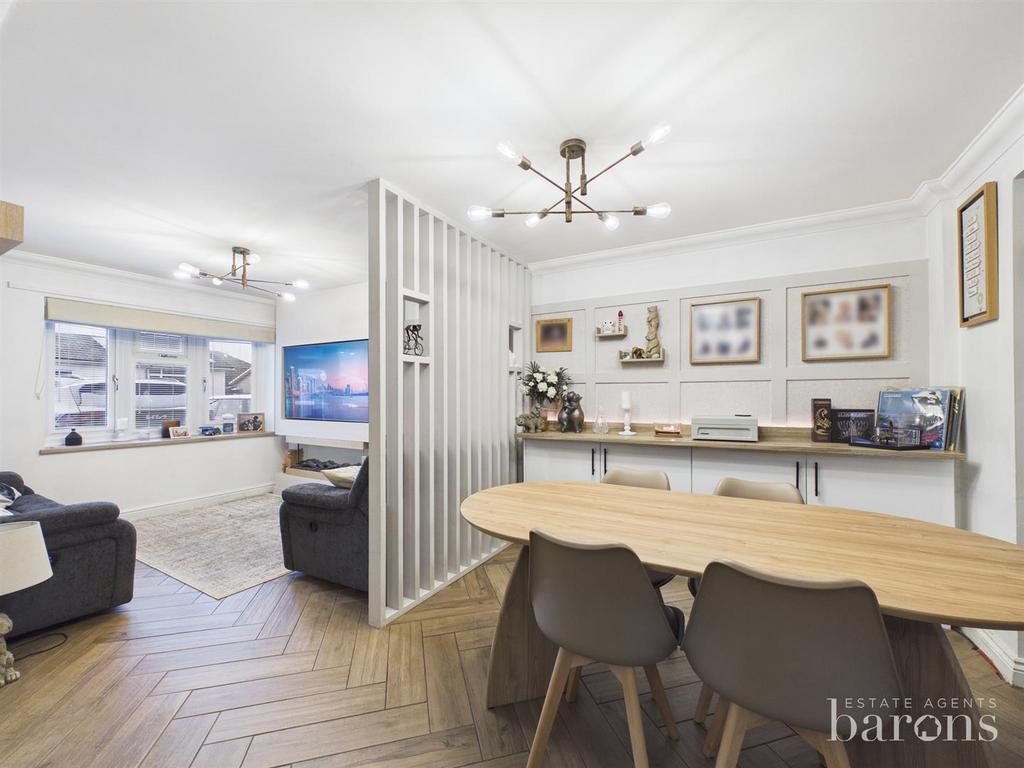 CAM05500 G0-PR0137-STILL007.jpg