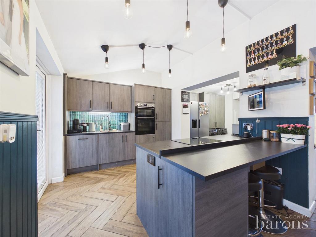 CAM05500 G0-PR0137-STILL002.jpg