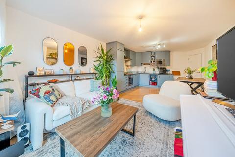 1 bedroom property for sale, Falcon Road, Battersea, London, SW11