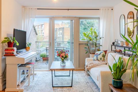 1 bedroom property for sale, Falcon Road, Battersea, London, SW11
