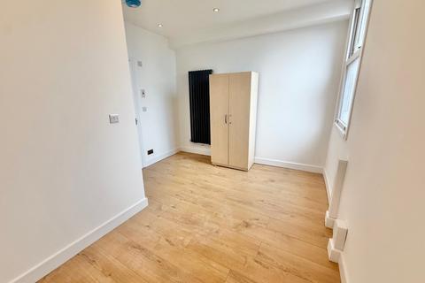 1 bedroom flat to rent, High Road, Finchley