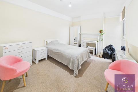 2 bedroom flat to rent, Ballards Lane, Finchley Central, N3