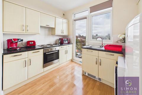 2 bedroom flat to rent, Ballards Lane, Finchley Central, N3