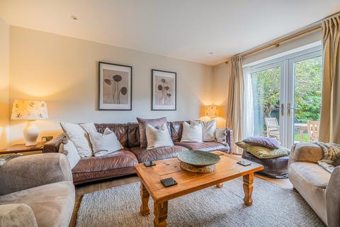 3 bedroom detached house to rent, Soke Road Silchester RG7