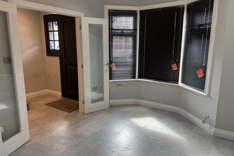 3 bedroom terraced house to rent, Judge Street, Watford, WD24