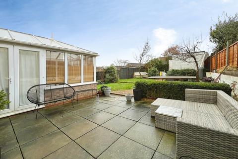 3 bedroom semi-detached house for sale, First Avenue, Grantham, NG31