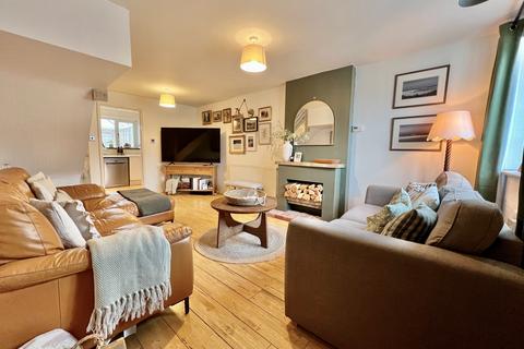 3 bedroom semi-detached house for sale, First Avenue, Grantham, NG31