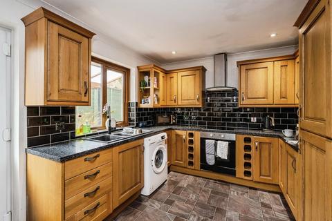 3 bedroom detached bungalow for sale, Frederick Place, Llansamlet, Swansea