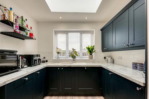 undefined, Oaken Grange Drive, Southend-on-sea, SS2