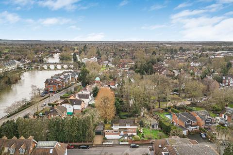5 bedroom detached house for sale, Ray Park Road, Maidenhead, SL6