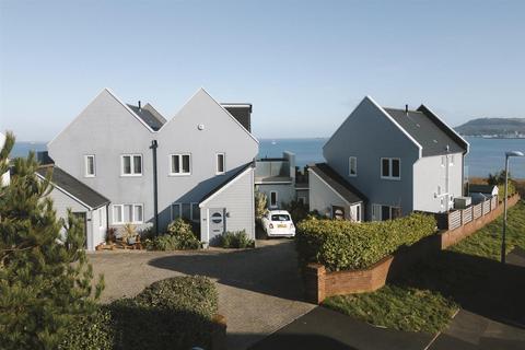 4 bedroom semi-detached house for sale, Osprey Road, Weymouth