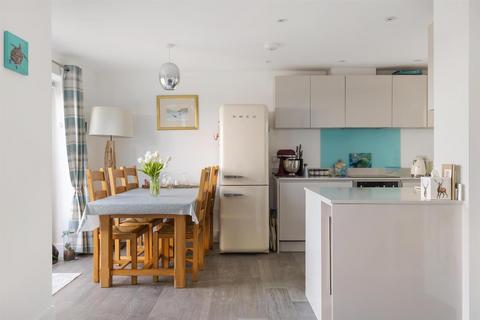 4 bedroom semi-detached house for sale, Osprey Road, Weymouth