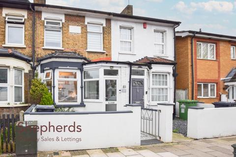 3 bedroom terraced house for sale, York Road, Waltham Cross EN8