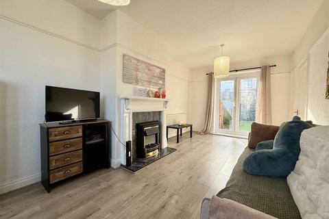 undefined, Central Avenue, Lancaster