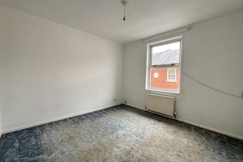 3 bedroom terraced house to rent, North Street, Salisbury, Wiltshire, SP2