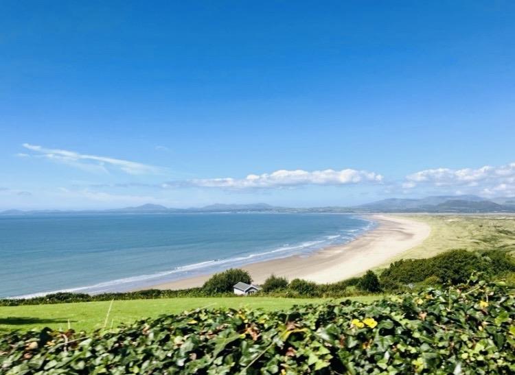 Harlech beach 2.jpg