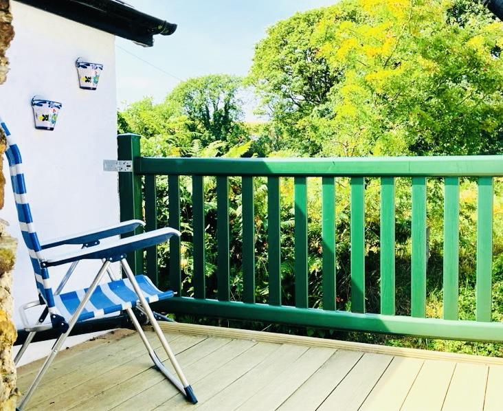 2 TN balcony.jpg