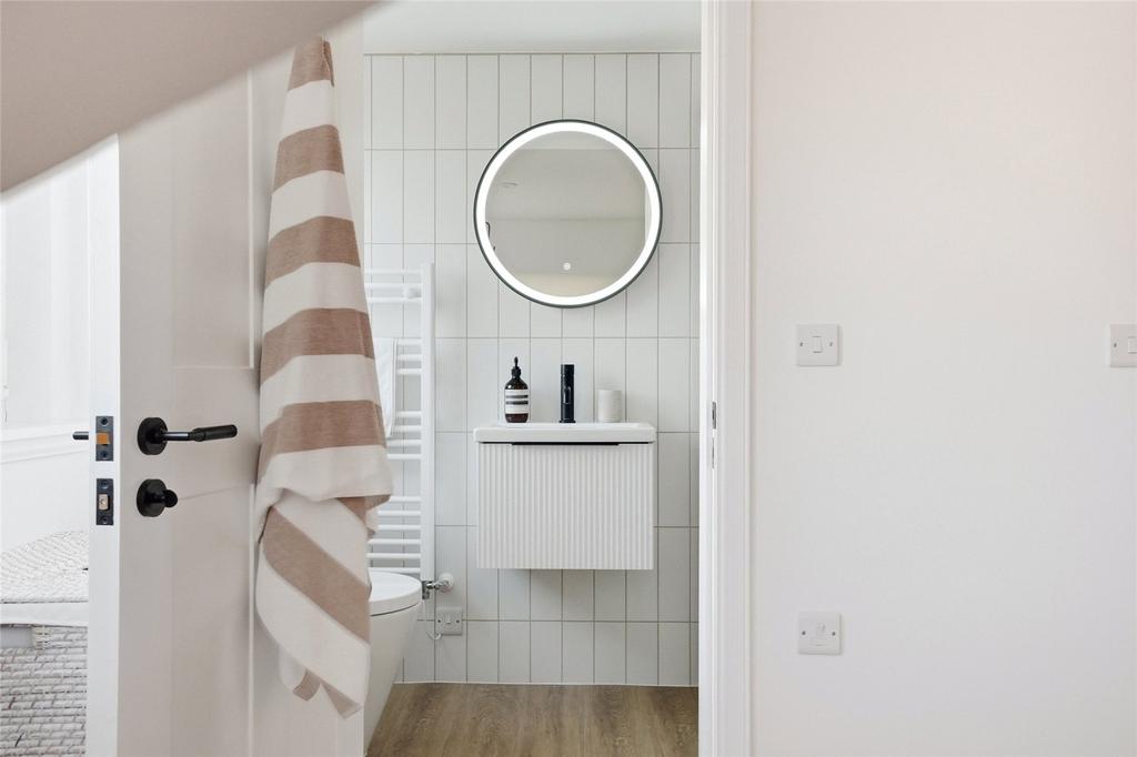 Top Floor En Suite