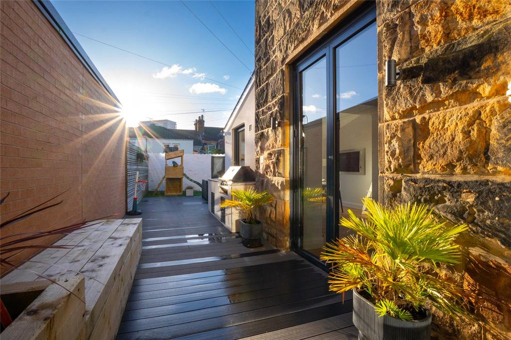 Garden/Patio Area