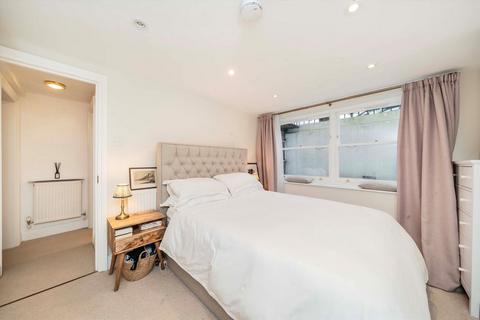 3 bedroom flat for sale, Offord Road, London N1