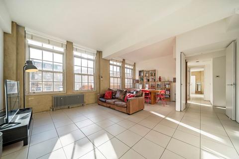 2 bedroom flat for sale, Green Walk, London SE1